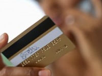 Cai uso do cartão de crédito nos shoppings brasileiros